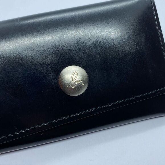 Authentic Agnes B. Black Patent Leather 5 Clip Key Case - Picture 6 of 11